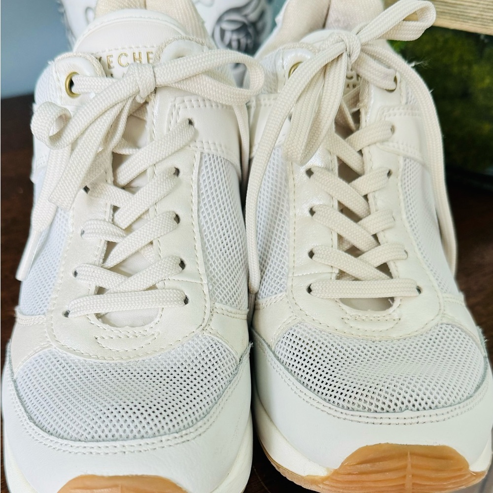Sketchers, waged sneakers… Very good condition